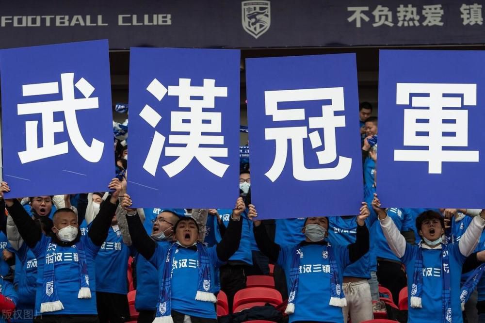 当病弱的母亲不小心折伤了双翼难以归巢，当孤僻的波尔戈拍拍翅膀远走高飞，被等待的辜负了在等待的，希望的羽翼也就无法承载梦想了。